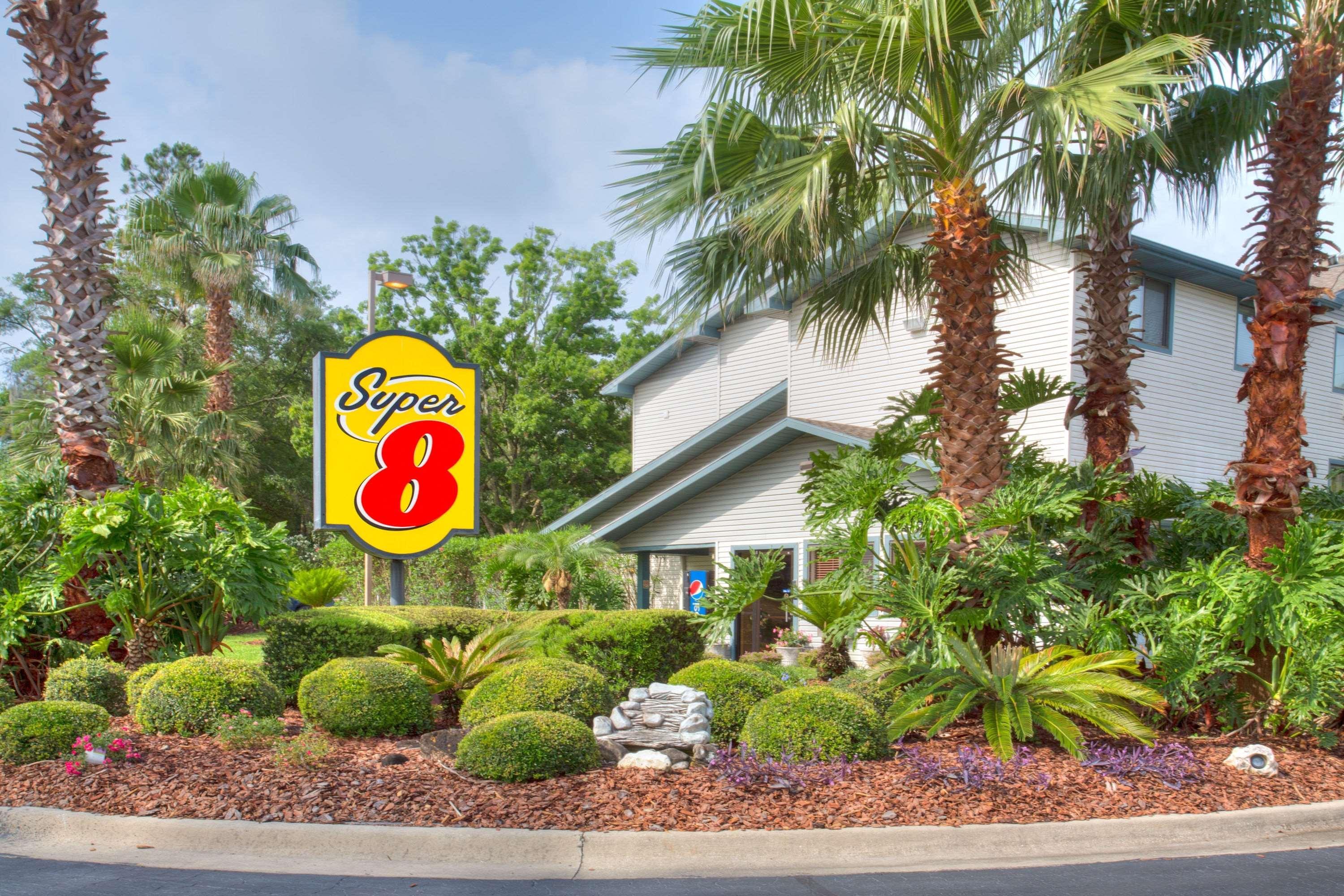 Super 8 By Wyndham Gainesville Esterno foto