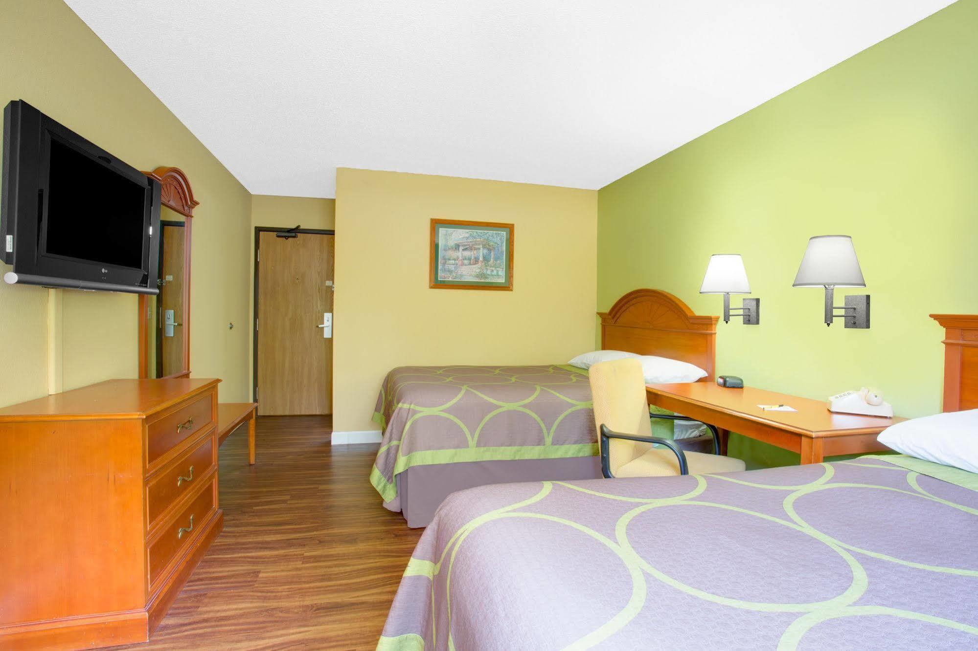 Super-8-Gainesville-I-75-Hospital-University-Area Esterno foto
